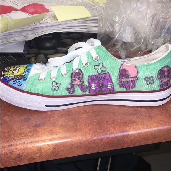 creative spongebob shoes - Picture 3 of 8